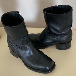 Frye Campus Boots